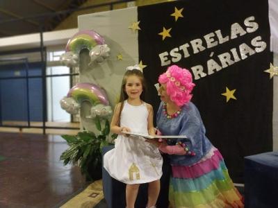 Noite de Autógrafos dos alunos do Jardim 2 da Escola Aluísio Maier foi um verdadeiro sucesso